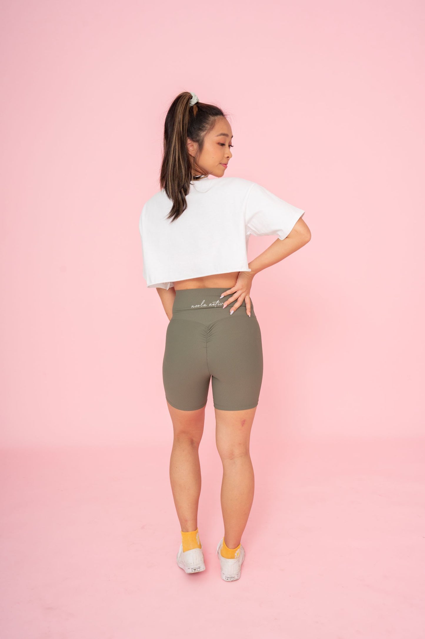 Mellow Scrunch Shorts - Evergreen